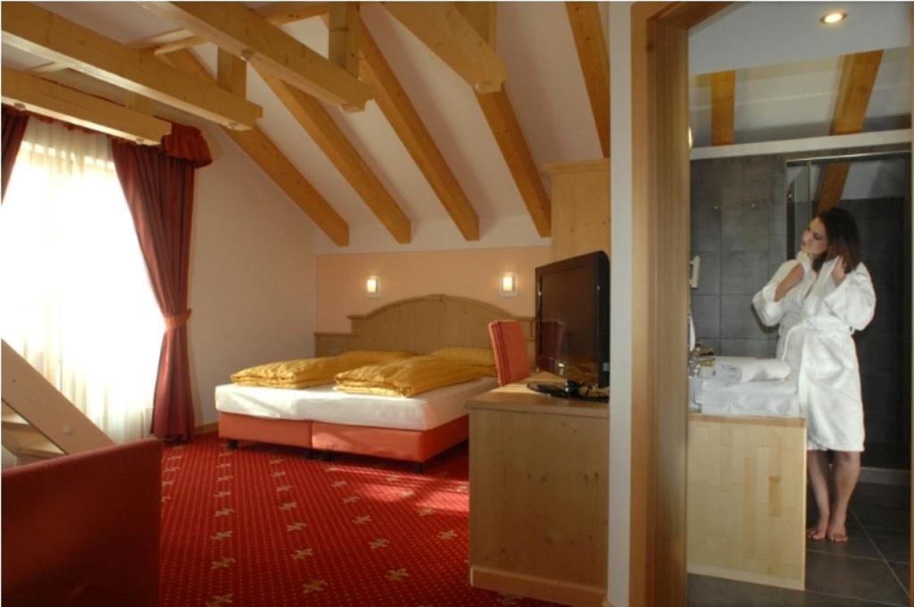 Hotel Scoiattolo Tesero Esterno foto