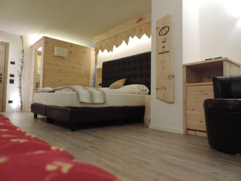 Hotel Scoiattolo Tesero Esterno foto